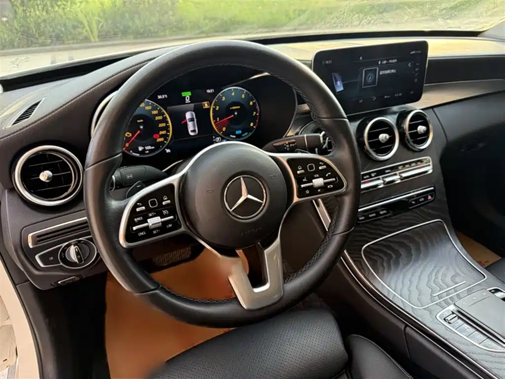Mercedes-Benz C-Class 2019 — фото 9