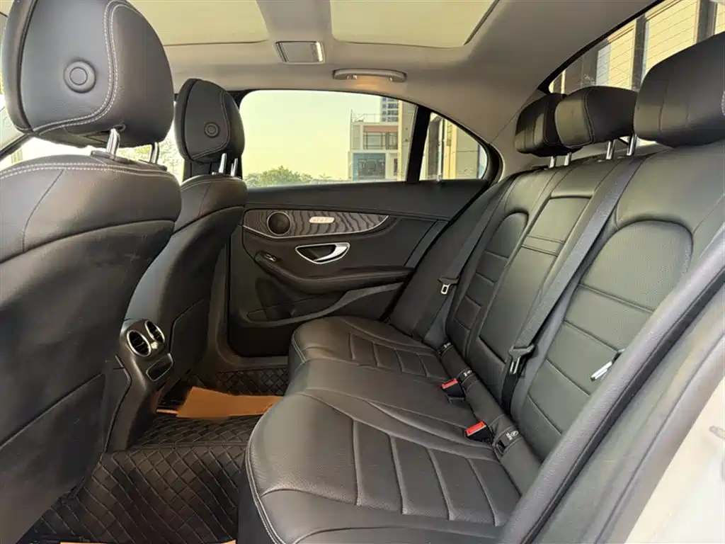 Mercedes-Benz C-Class 2019 — фото 11