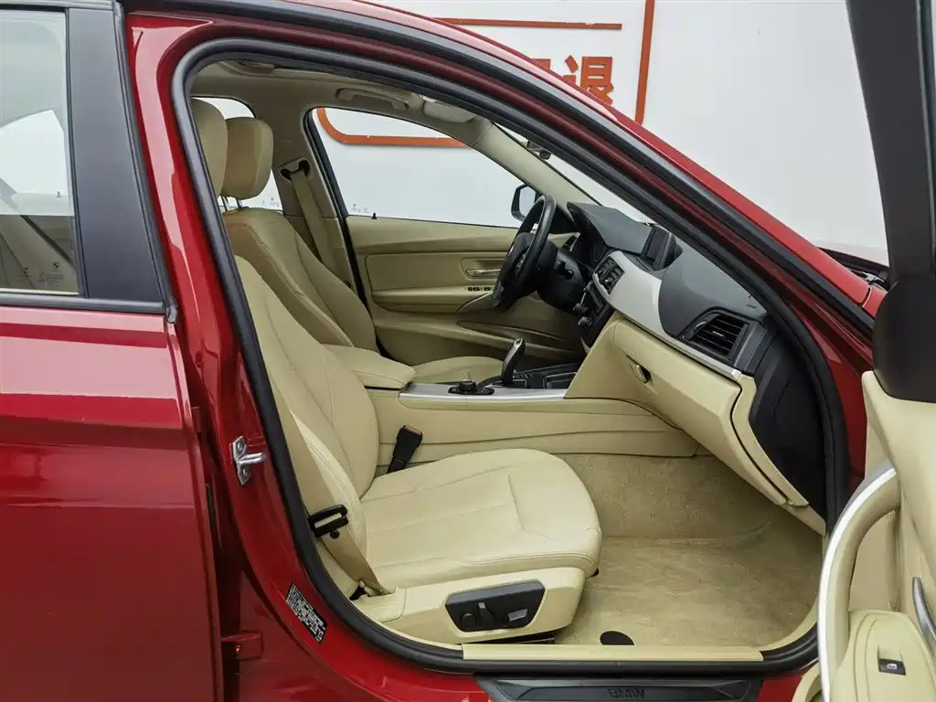 BMW 3 Series 2015 — фото 23