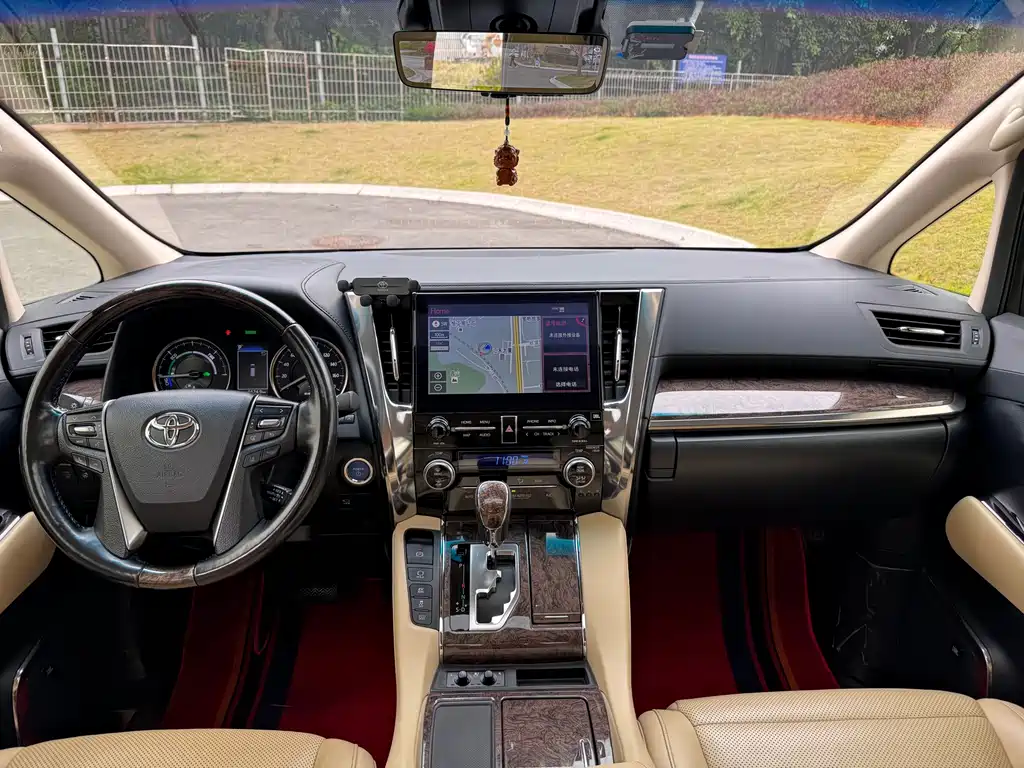 Toyota Alphard 2021 — фото 8