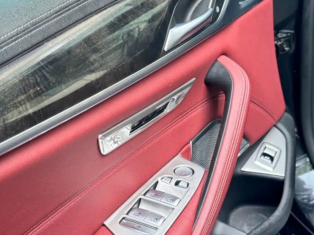 BMW 5 Series 2022 — фото 8