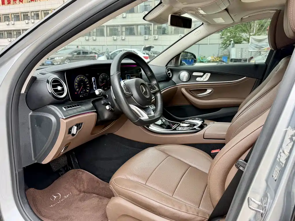 Mercedes-Benz E-Class 2017 — фото 10