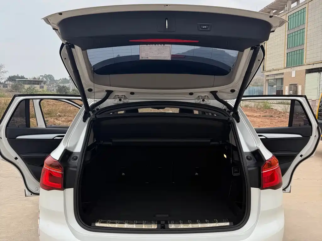 BMW X1 2017 — фото 14