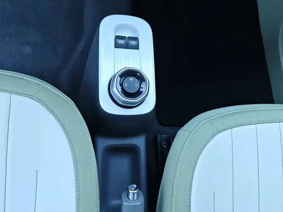 Geely Galaxy Panda 2025 — фото 16