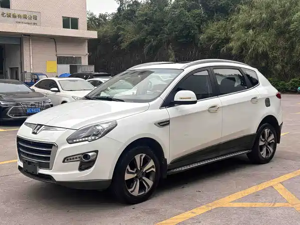 Luxgen Da7 SUV 2015