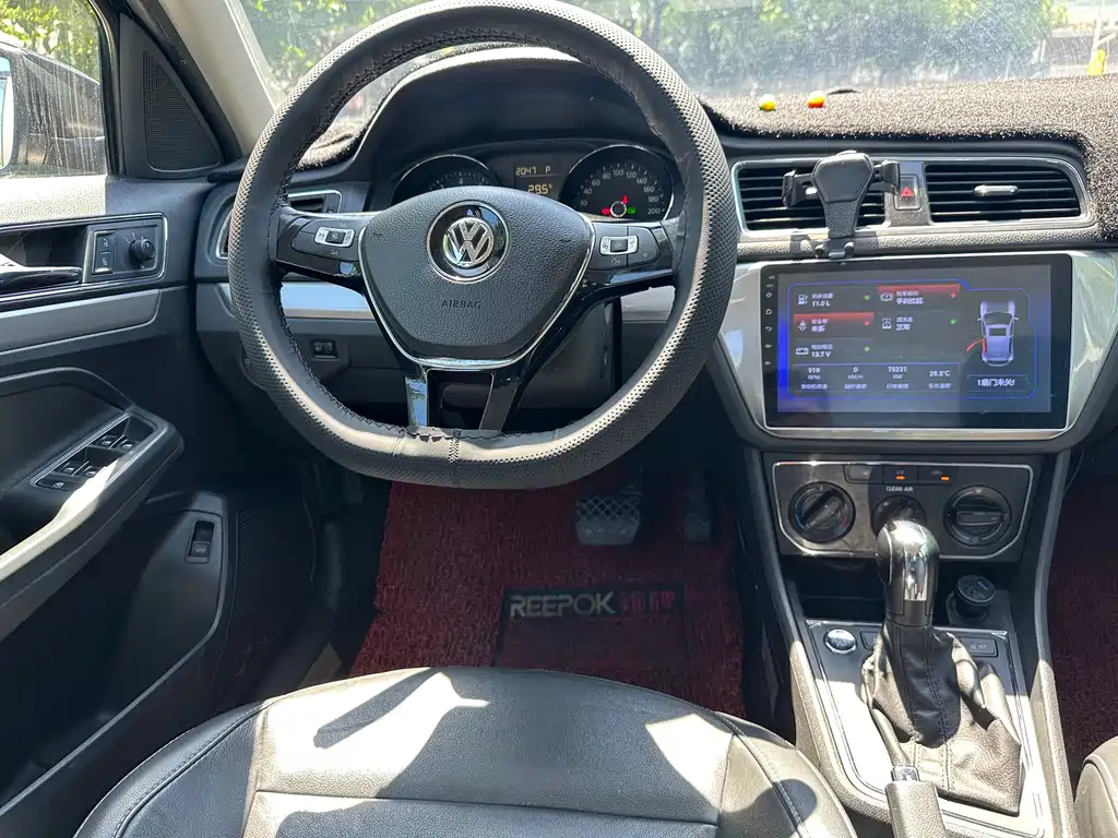 Volkswagen Lavida 2018 — фото 10
