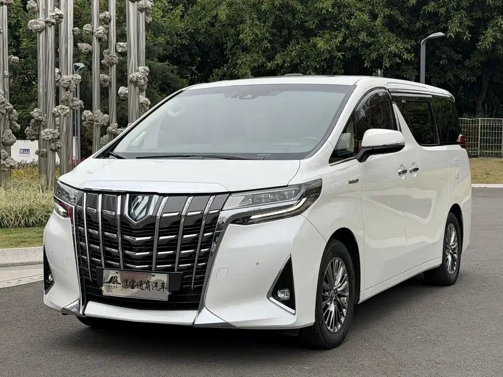 Toyota Alphard 2021 — фото 1