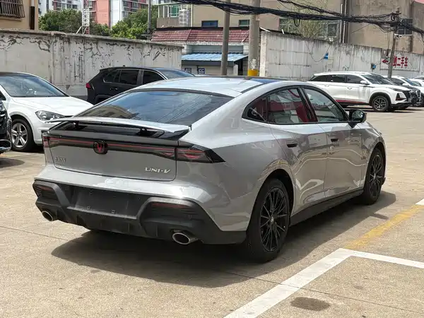 Changan UNI-V 2025