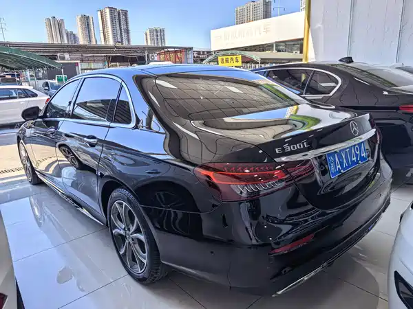Mercedes-Benz E-Class 2023