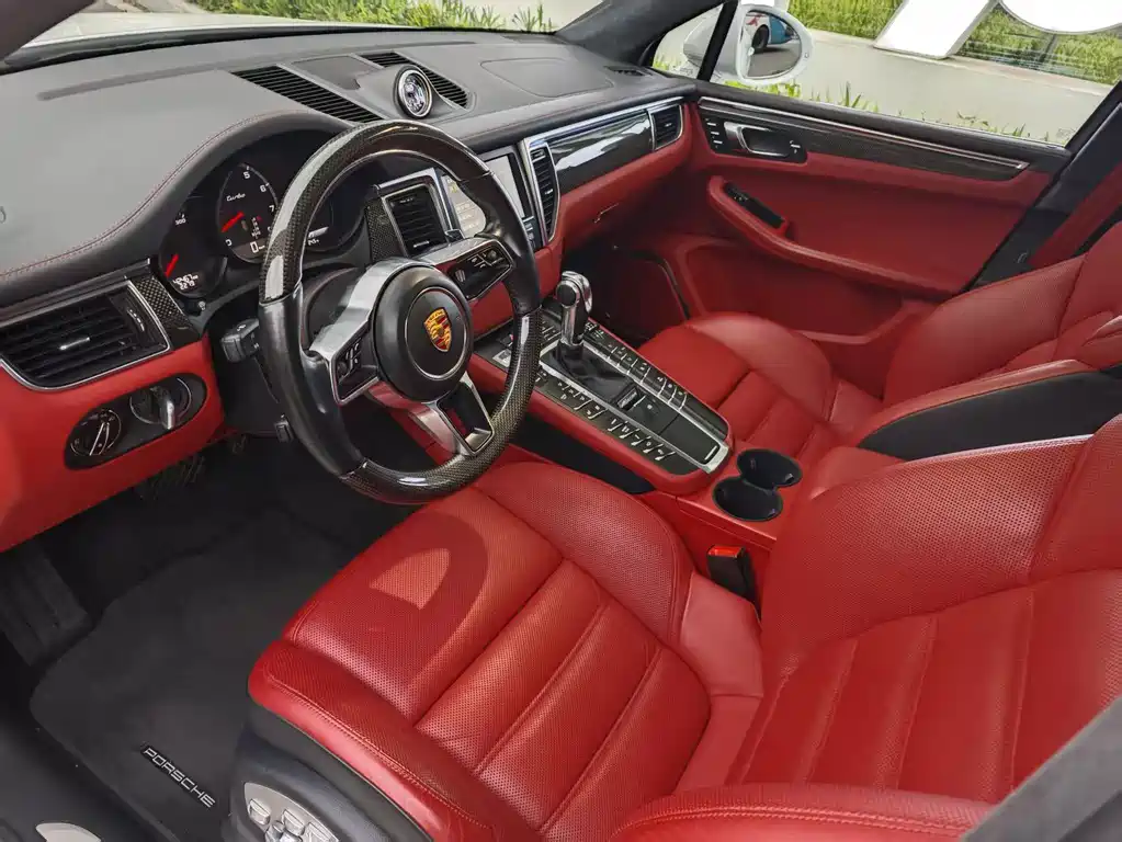 Porsche Macan 2015 — фото 10