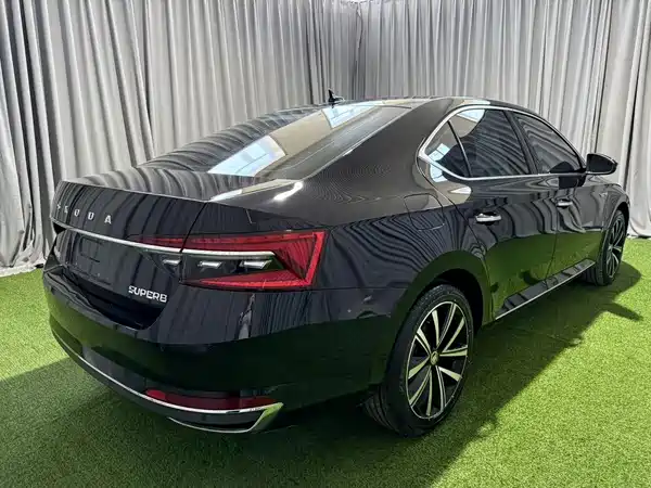 Skoda Superb 2023
