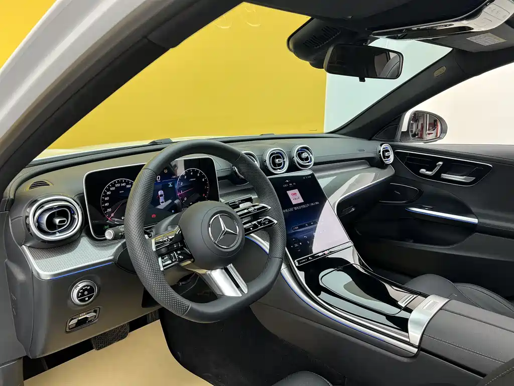 Mercedes-Benz C-Class 2025 — фото 5