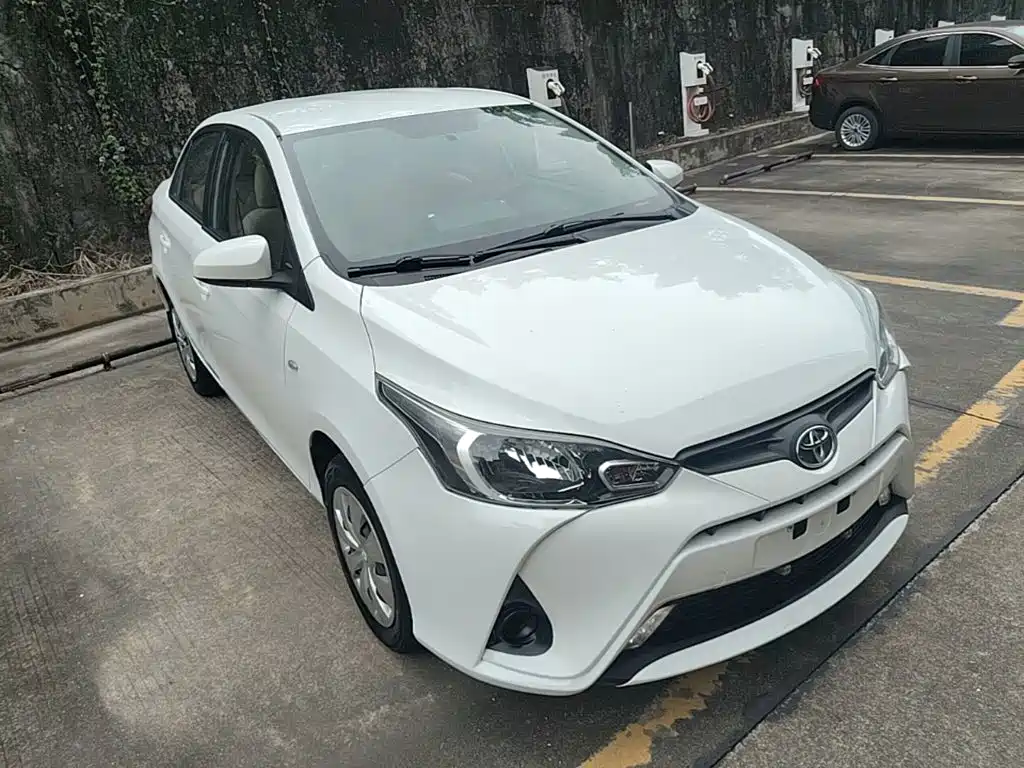 Toyota Yaris L 2019