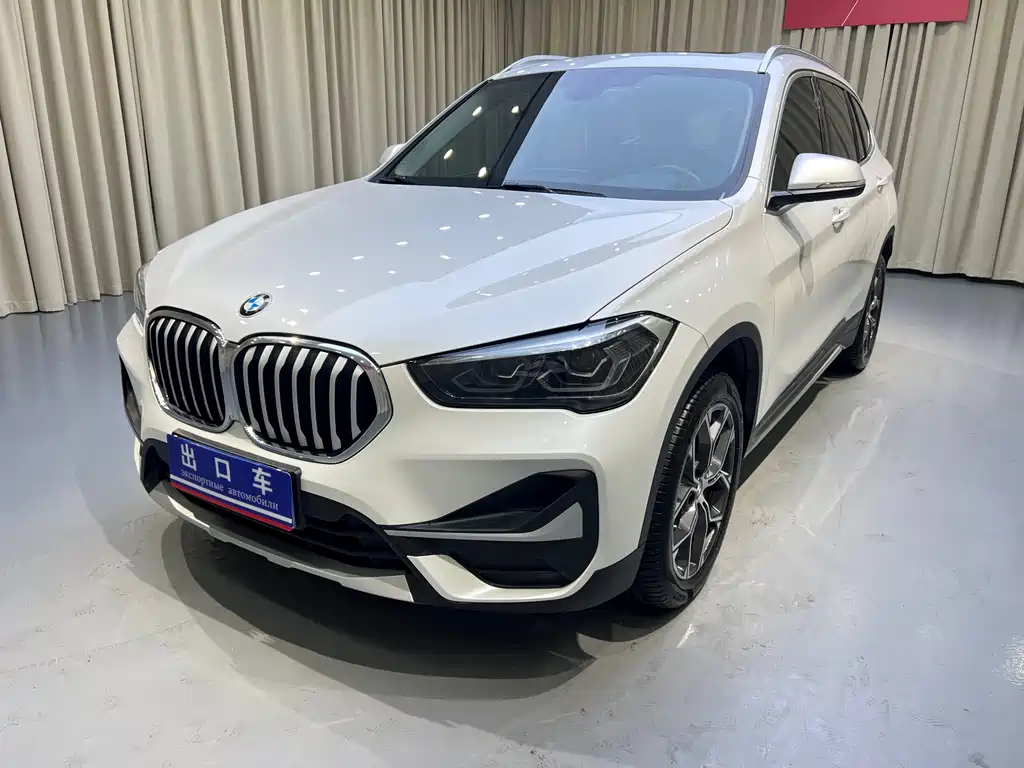 BMW X1 2022 — фото 1