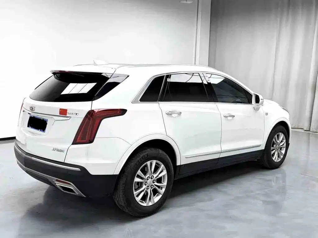 Cadillac XT5 2022 — фото 9