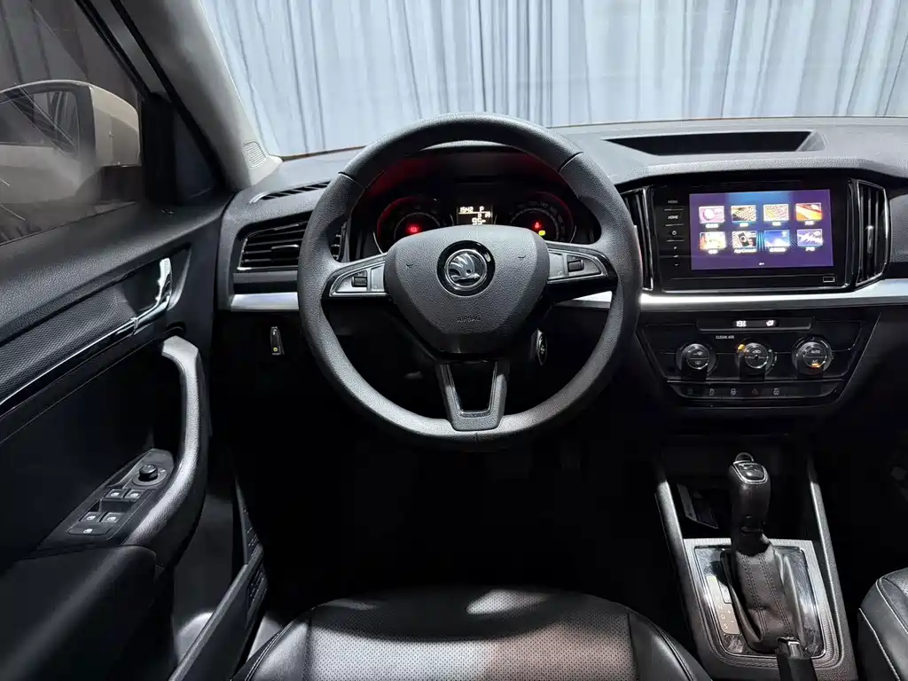 Skoda Kamiq 2022 — фото 10