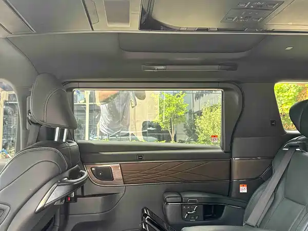 Toyota Alphard 2024