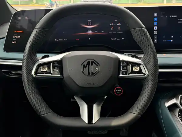 MG MG7 2025