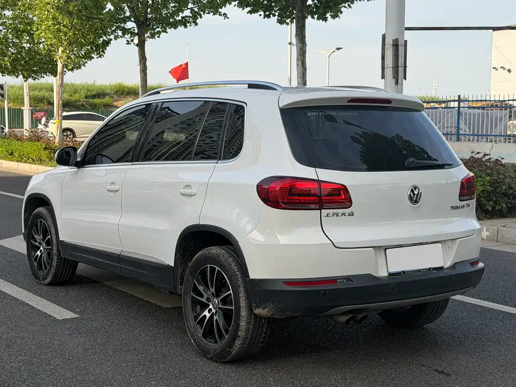 Volkswagen Tiguan 2015 — фото 7