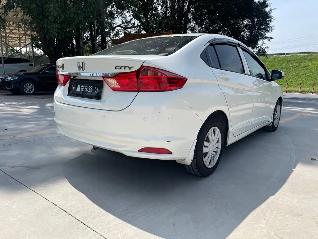 Honda City 2016 — фото 15