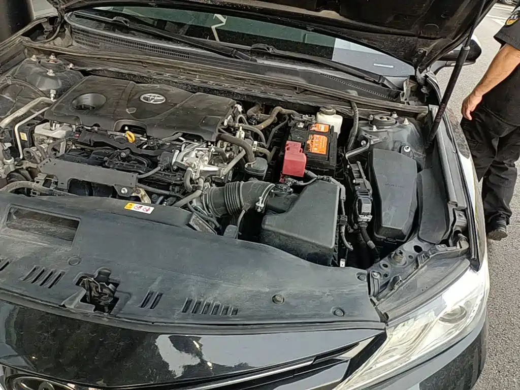 Toyota Camry 2018 — фото 24