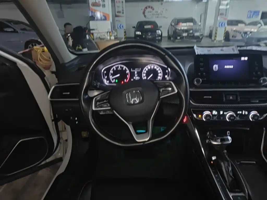 Honda Inspire 2020 — фото 11