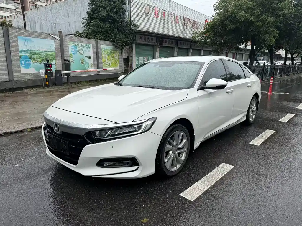 Honda Accord 2019 — фото 1