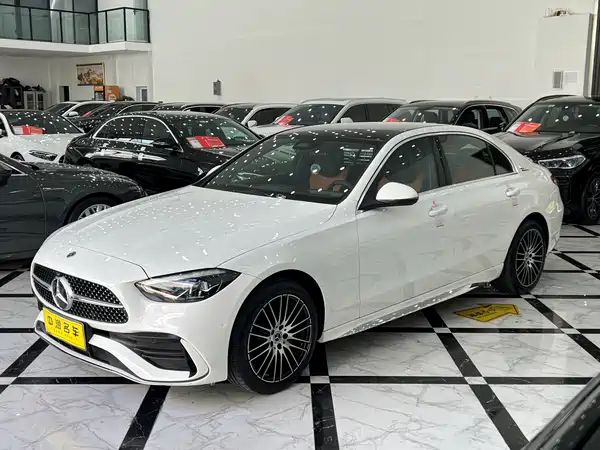 Mercedes-Benz C-Class 2024