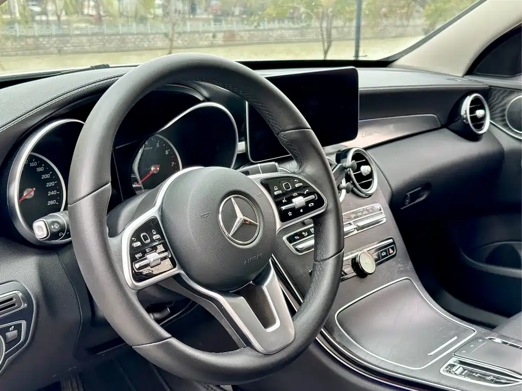 Mercedes-Benz C-Class 2018 — фото 10