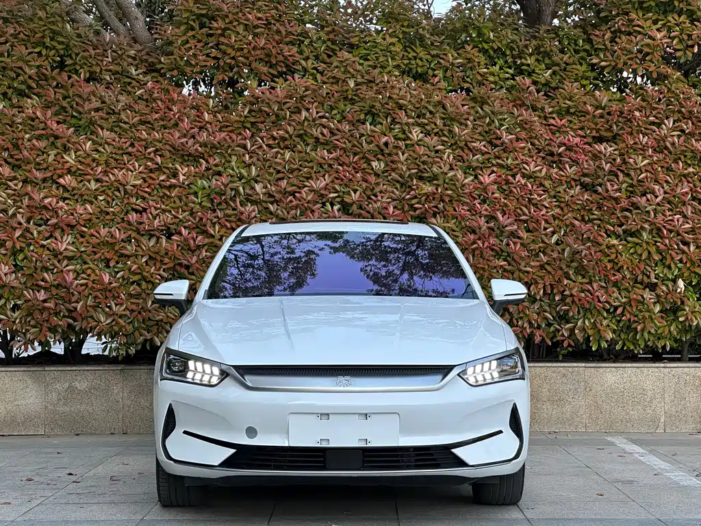 BYD Qin PLUS 2022 — фото 12