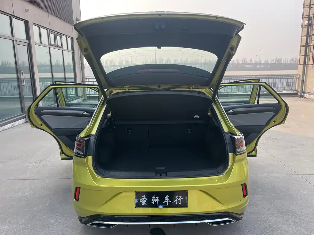 Volkswagen T-Roc 2023 — фото 20