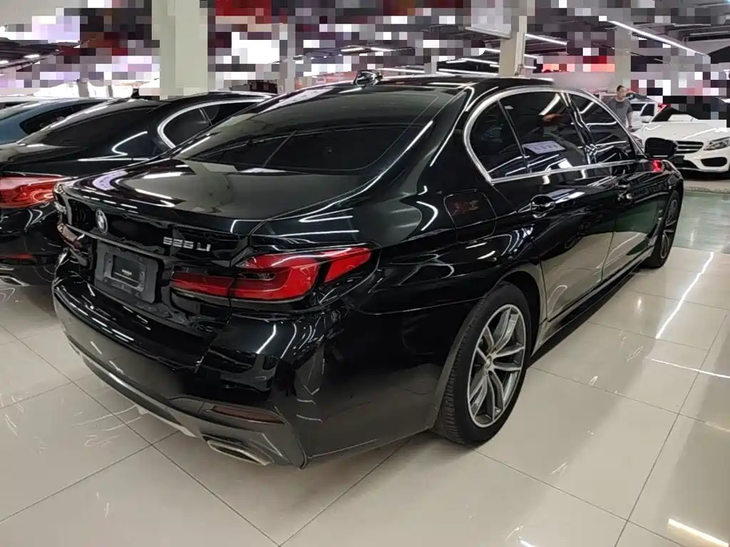 BMW 5 Series 2021