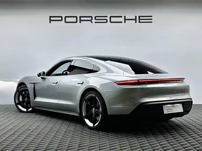Porsche Taycan 2021 — фото 6