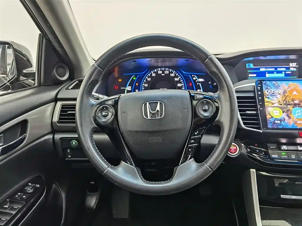 Honda Accord 2017 — фото 11
