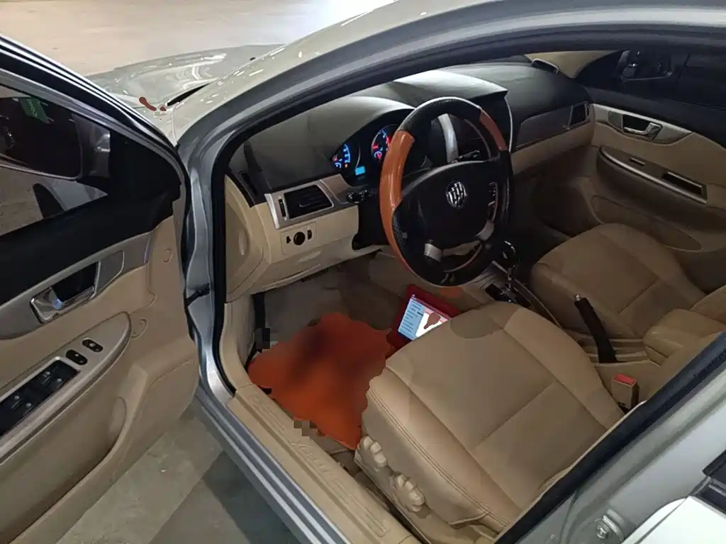 Buick Excelle 2015 — фото 16