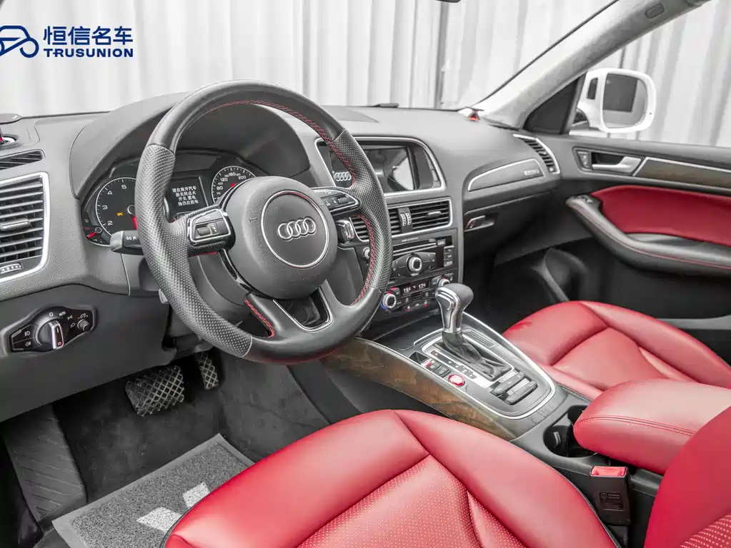 Audi Q5 2017 — фото 11