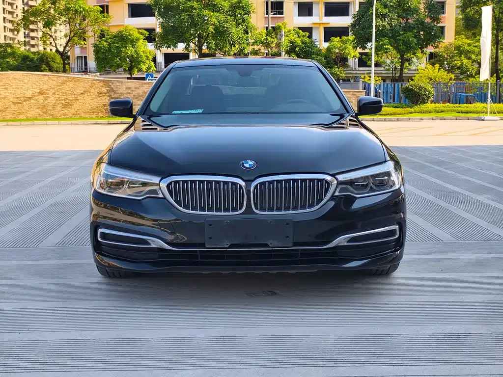 BMW 5 Series 2020 — фото 2