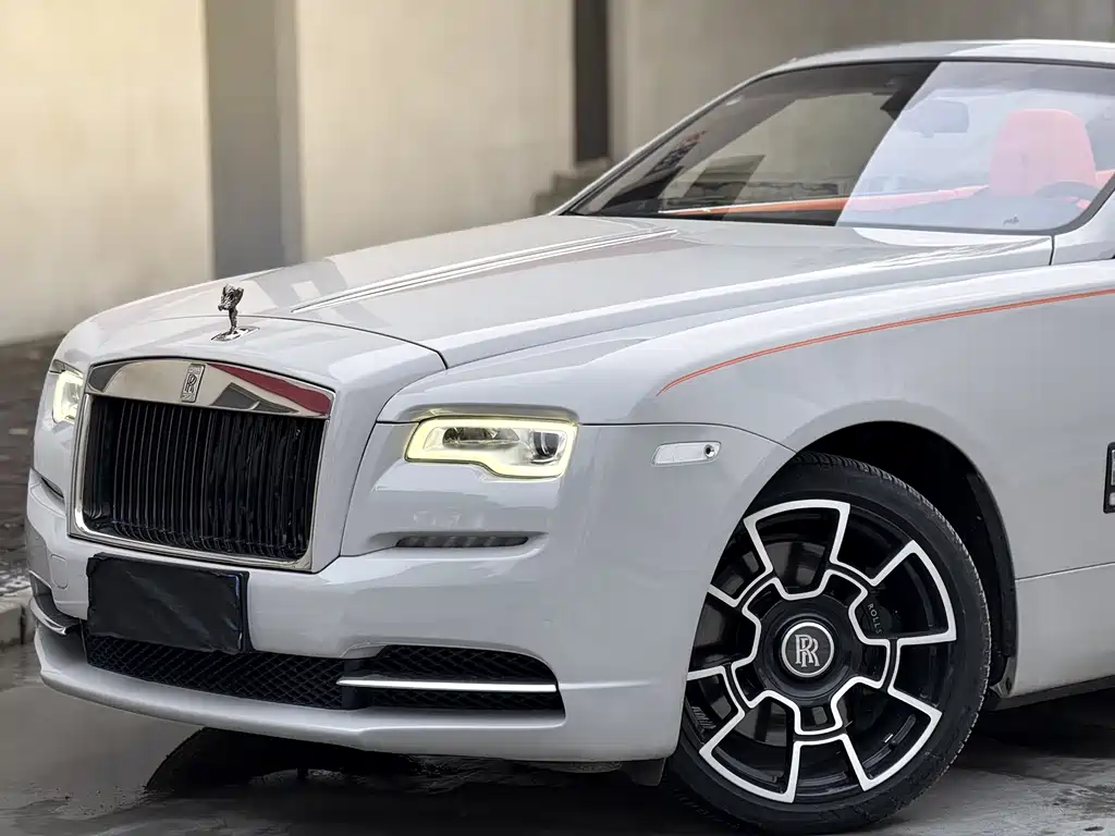 Rolls-Royce Dawn 2017 — фото 11