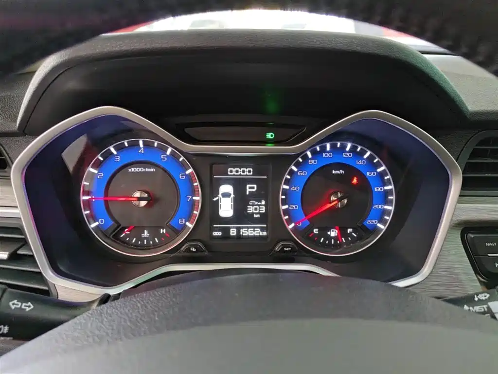 Geely Vision X3 2019 — фото 12