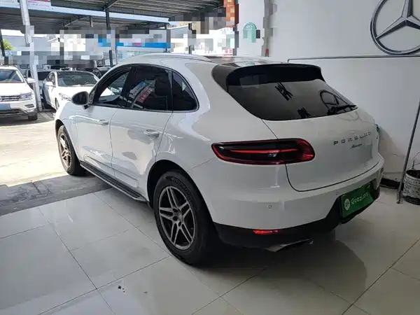 Porsche Macan 2016