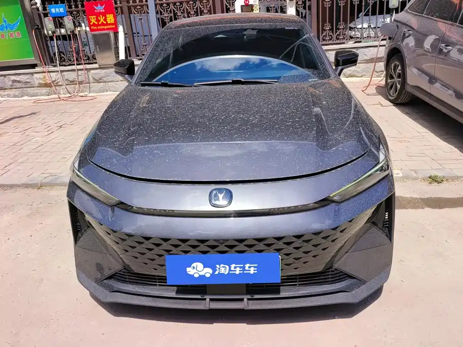 Changan UNI-V Smart Electric Idd 2024 — фото 2