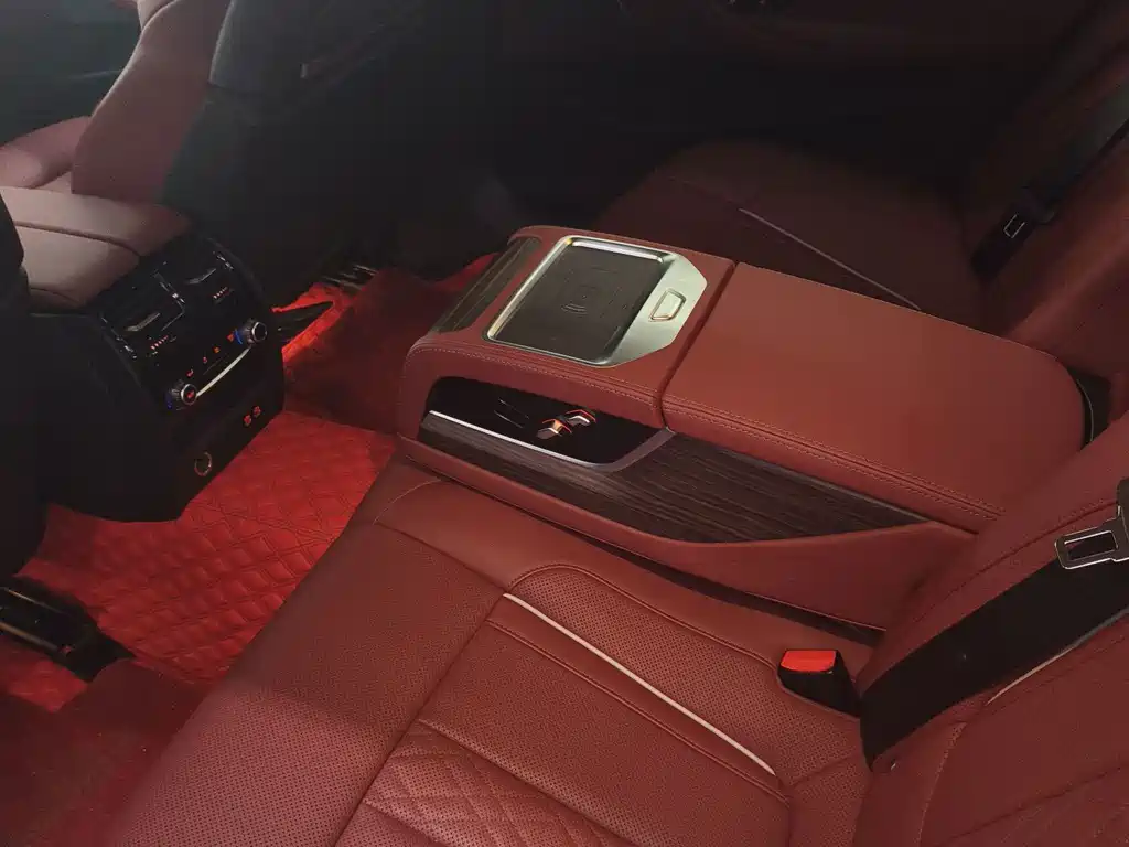 BMW 5 Series 2022 — фото 14