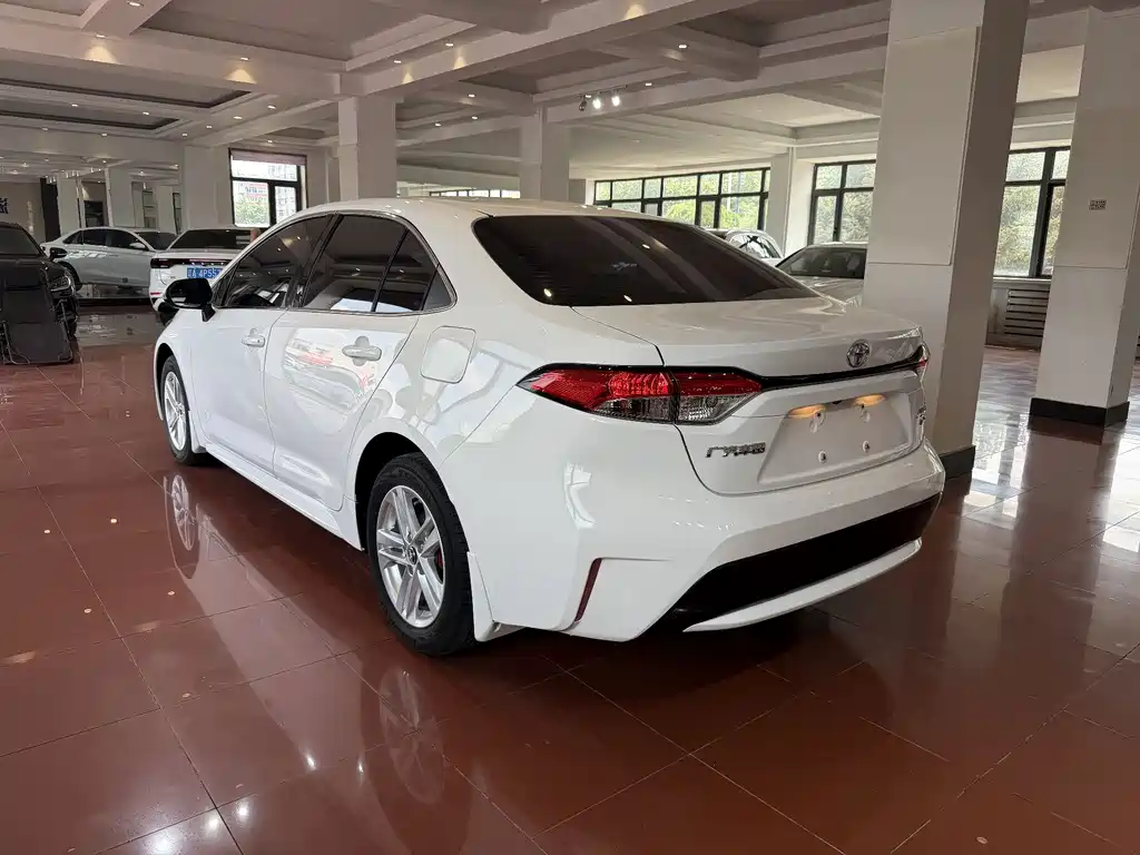 Toyota Levin 2022 — фото 18