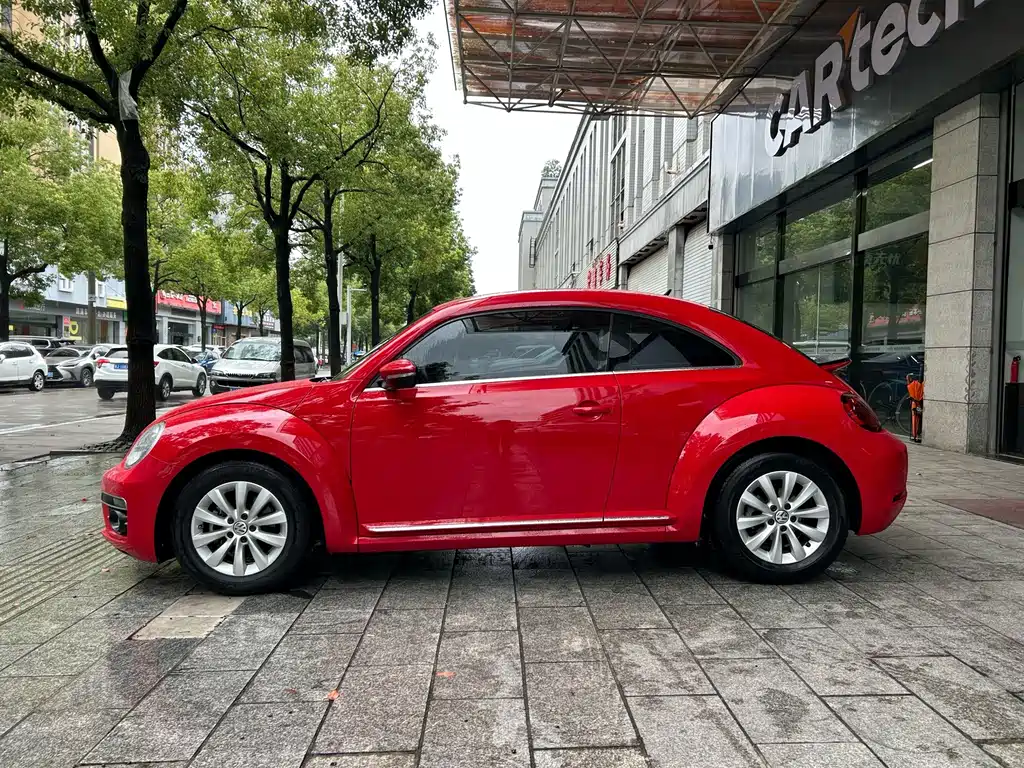 Volkswagen Beetle 2019 — фото 12