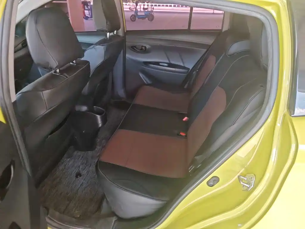 Toyota Yaris L 2018 — фото 17