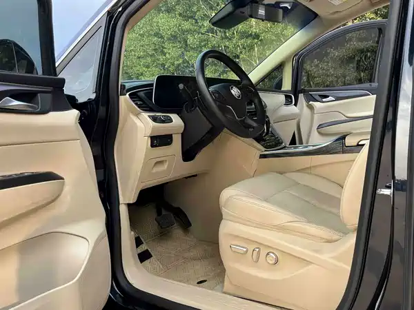 Buick GL8 2023