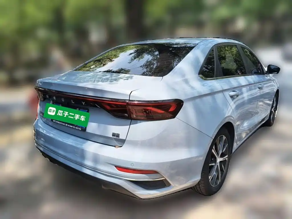 Geely Emgrand 2023