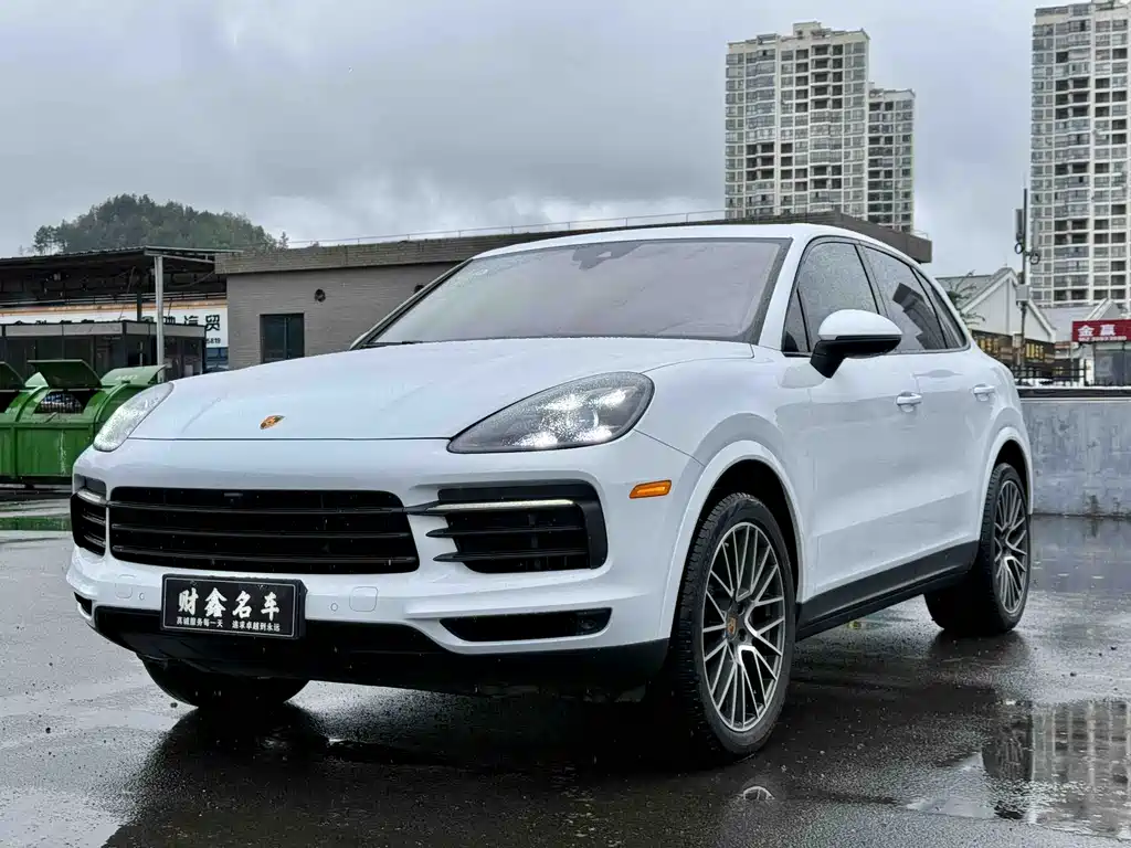 Porsche Cayenne 2023 — фото 1