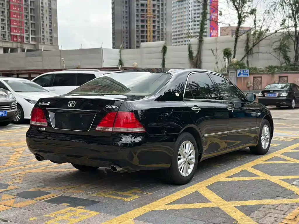 Toyota Crown 2006 — фото 11