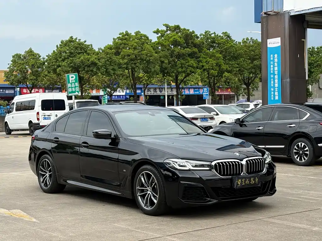 BMW 5 Series 2023